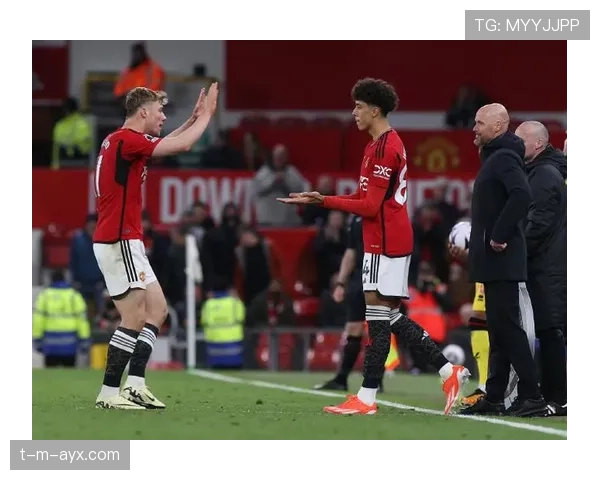 B费精准射门助曼联逆转,球队状态回暖引发关注 B费精准射门助曼联逆转,球队状态回暖引发关注