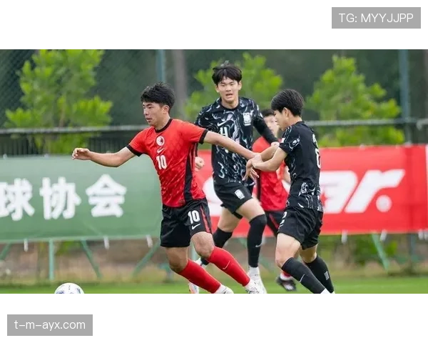 东亚杯激战正酣:日本队战术精妙,团队协作彰显足球智慧 东亚杯激战正酣:日本队战术精妙,团队协作彰显足球智慧