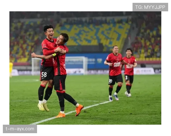 中国足球久违高光时刻:近期表现稳健,竞争力增强 中国足球久违高光时刻:近期表现稳健,竞争力增强