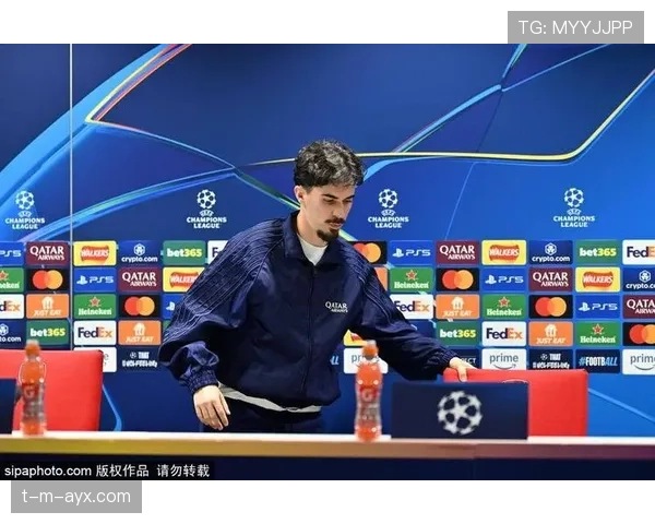 维蒂尼亚是否只是安全球型中场?战术角色与比赛影响力解析 维蒂尼亚是否只是安全球型中场?战术角色与比赛影响力解析