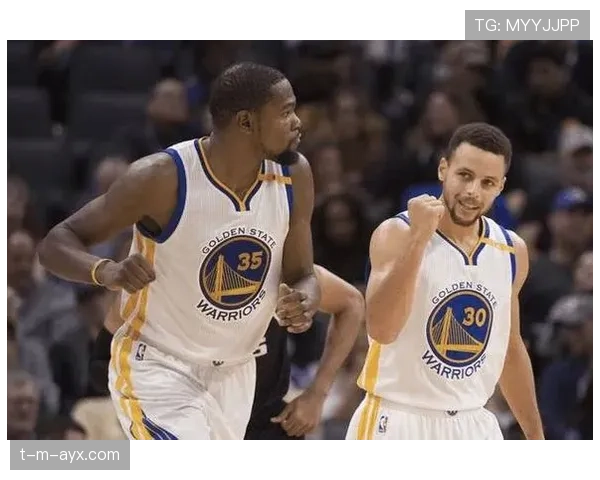 保罗挡拆组织拉开空间 提升球队关键时刻得分效率